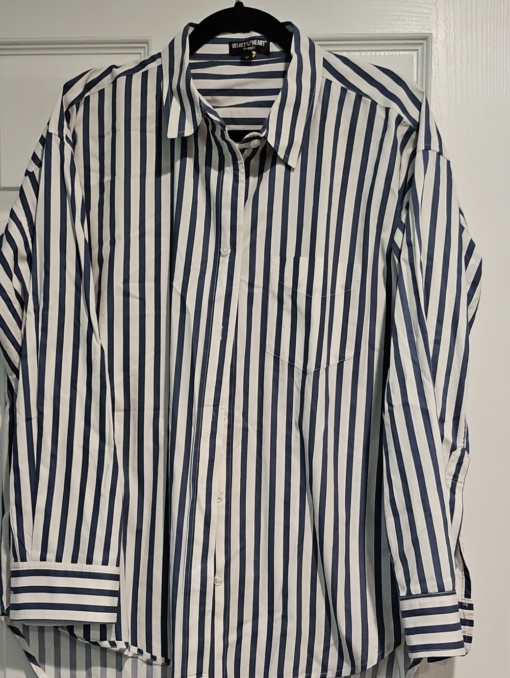 Velvet Heart Women's White and Navy Vertical Stripe Dress Shirt